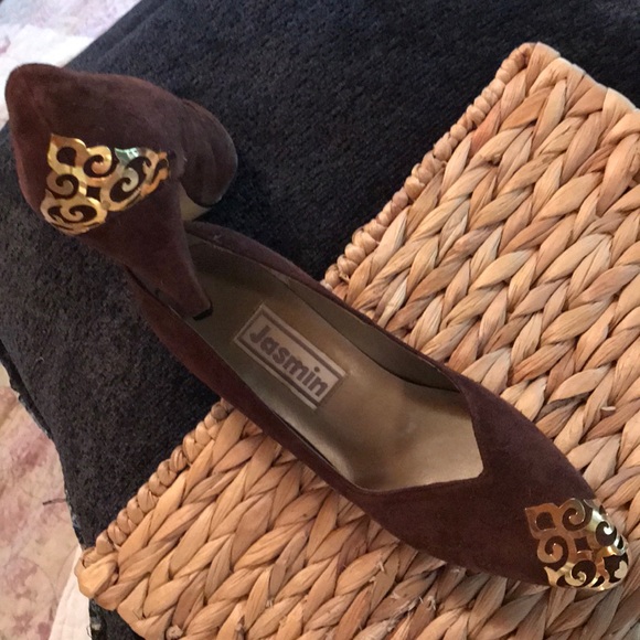 Jasmin Brown Suede Pumps size 6B - Picture 2 of 4